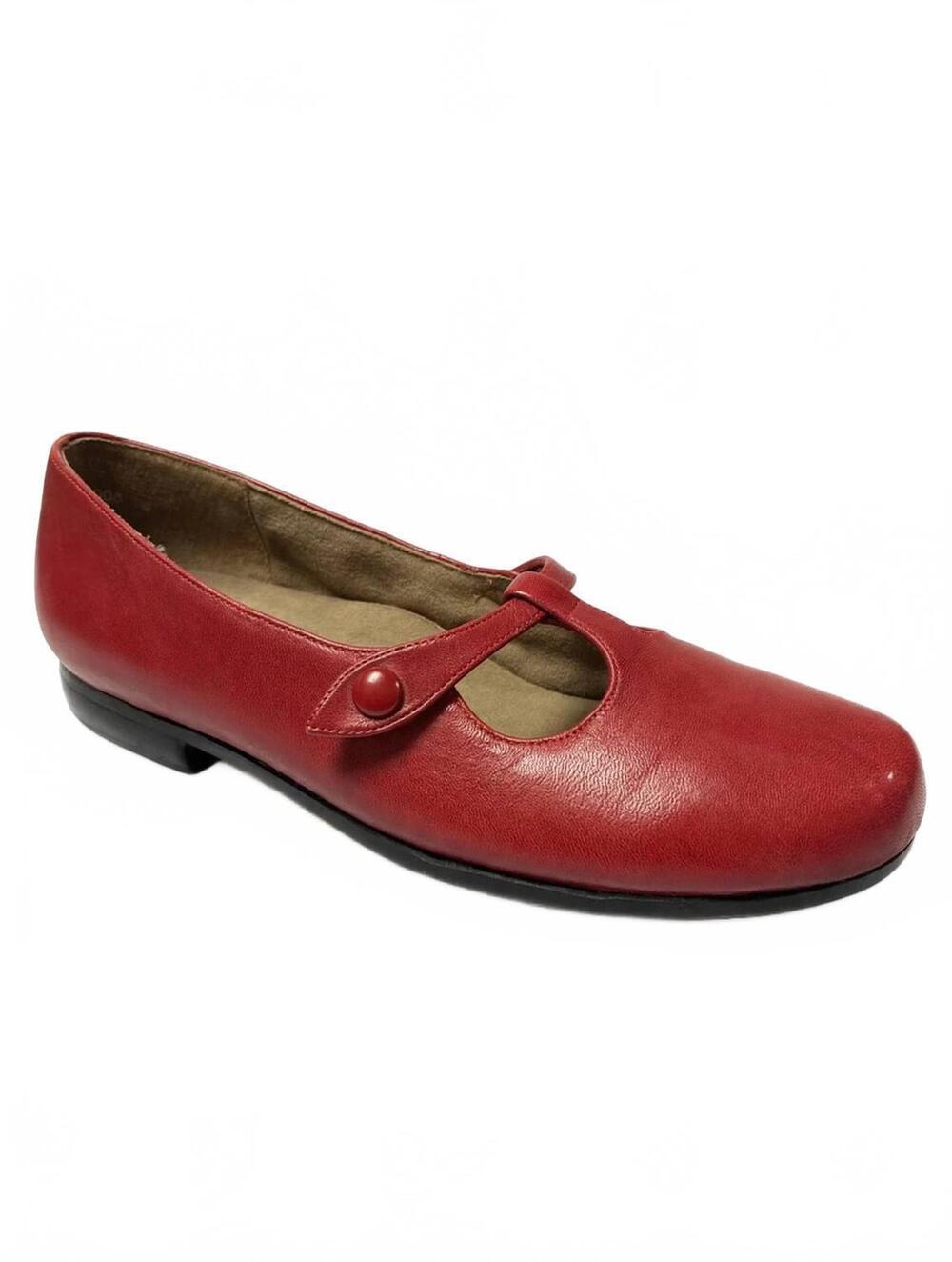 NEW MUNRO women's avalon flats in red leather